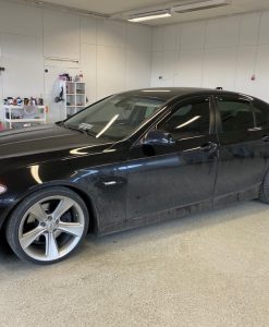 Musta chrome delete teippaus