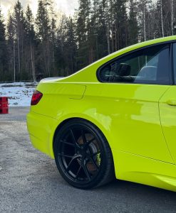 Skyfol PPF Wrap Cast Gloss Toxic Green kiveniskukalvo