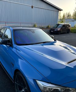 Skyfol Chameleon Purple-Blue sävytyskalvo BMW:hen